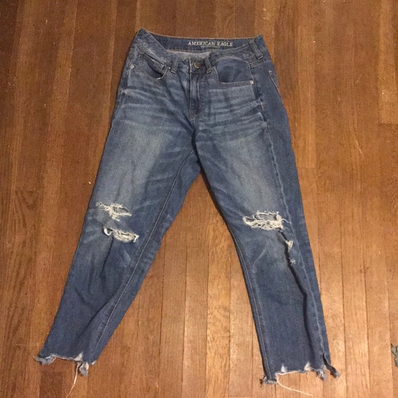 American Eagle Distressed Mom Jeans - Picture 2 of 8